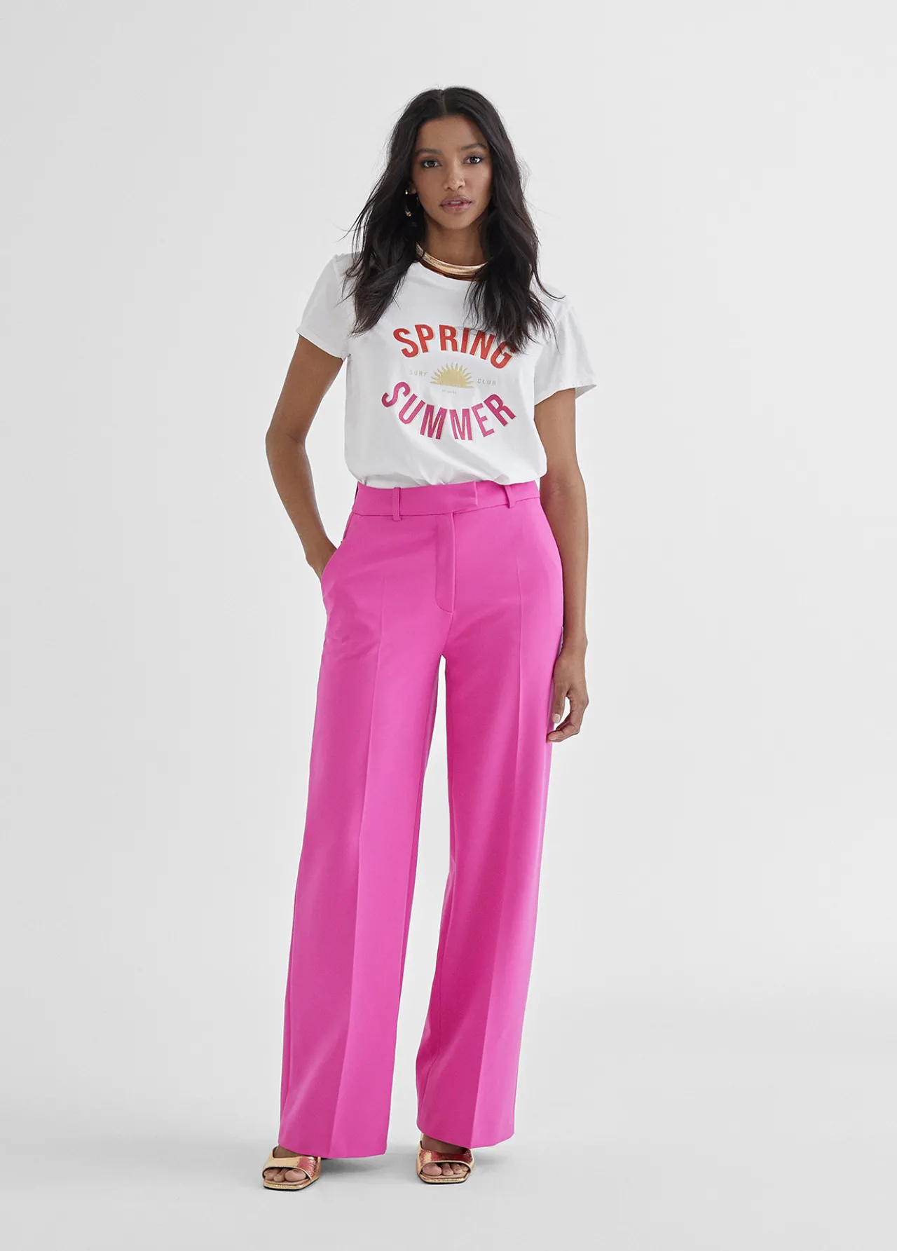 camiseta_bsica_summer_1.webp Lola Casademunt Camisetas Y Tops<Camiseta básica Summer BLANCO-ROJO