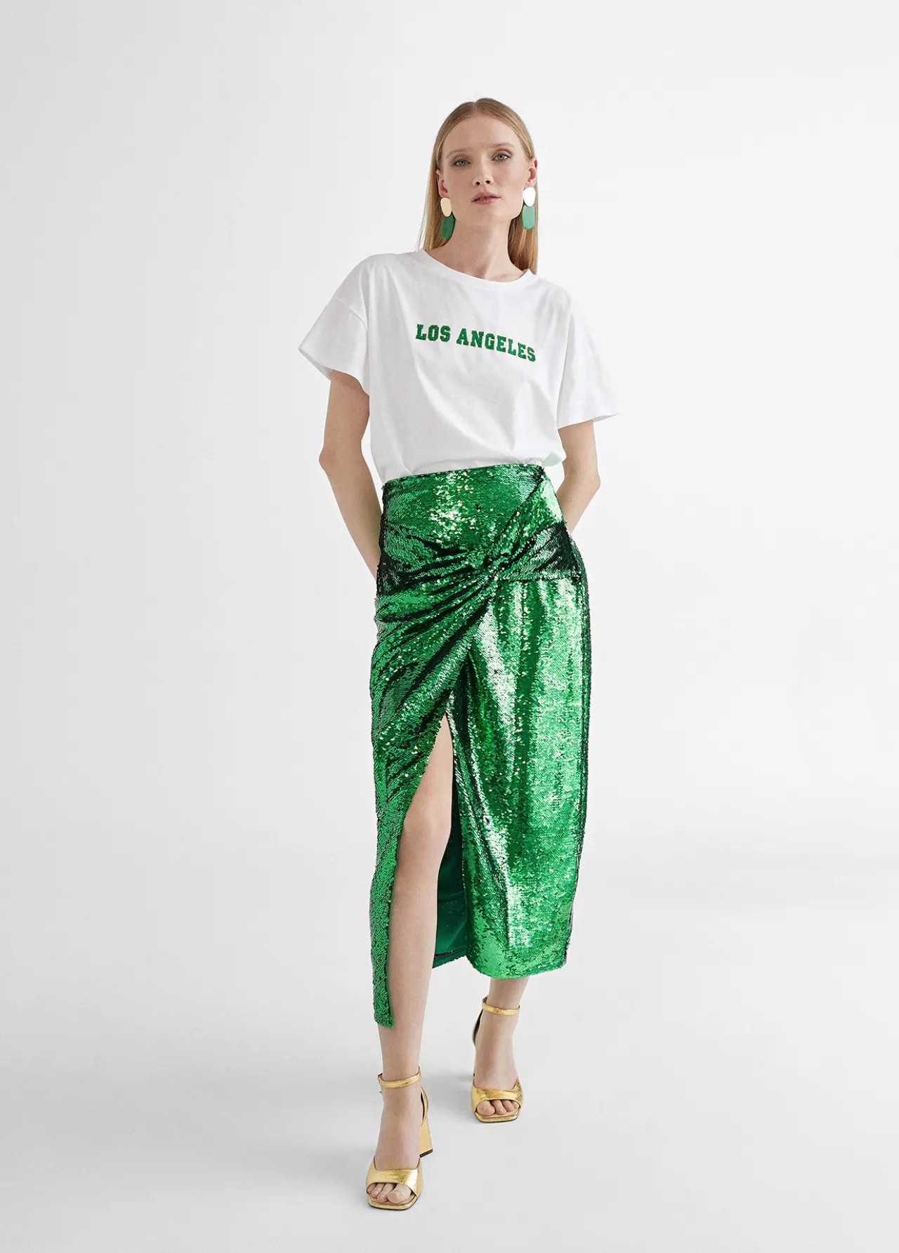 camiseta_city_verde_2.webp Lola Casademunt Camisetas Y Tops<Camiseta city verde BLANCO-ROJO