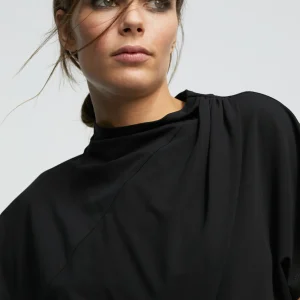 Lola Casademunt Camisetas Y Tops<Camiseta cuello perkins NEGRO