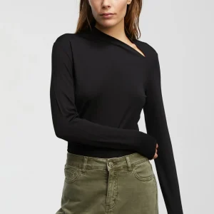 Lola Casademunt Camisetas Y Tops<Camiseta detalle cuello NEGRO