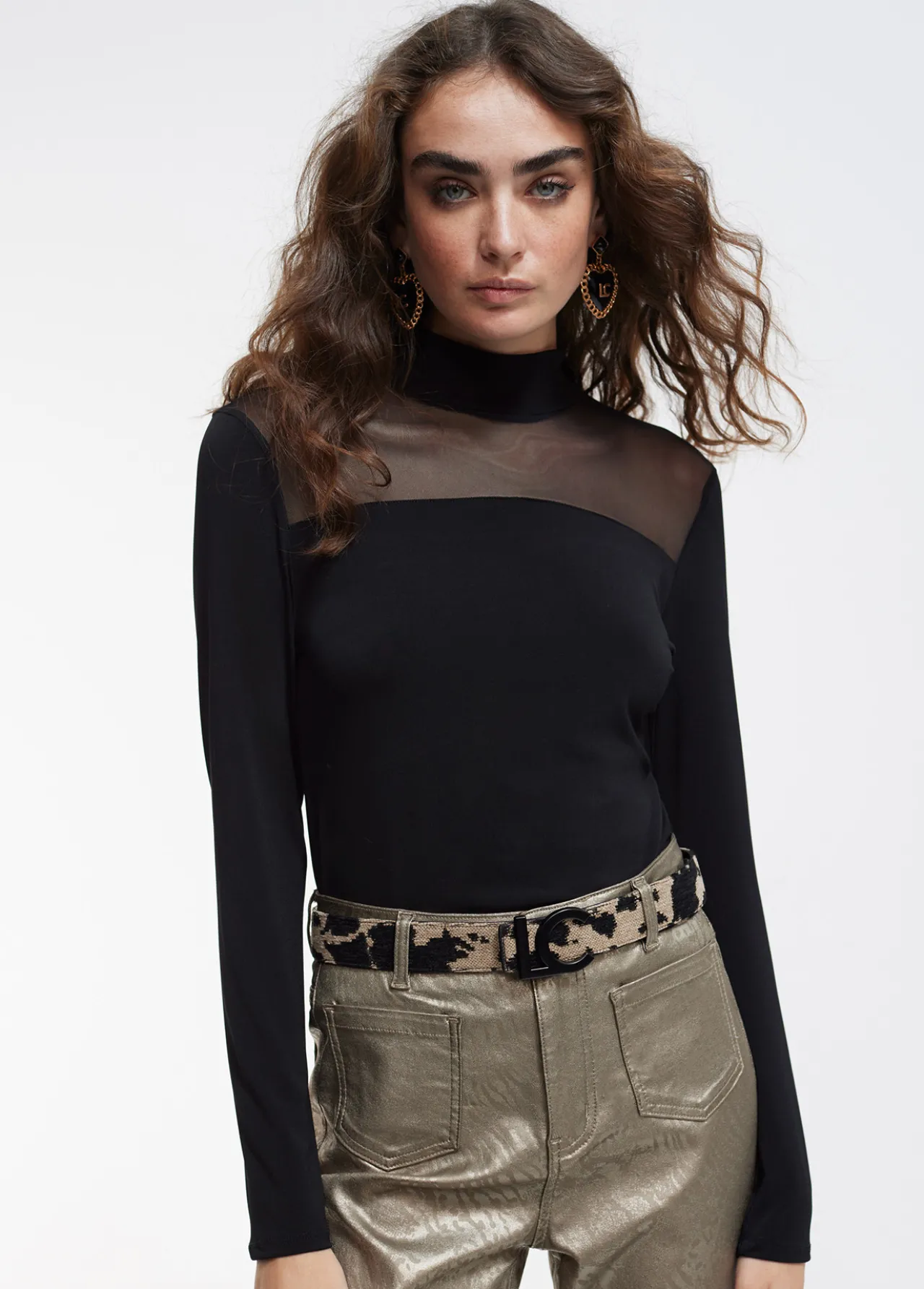 camiseta_detalle_transparencia_0.webp Lola Casademunt Camisetas Y Tops<Camiseta detalle transparencia NEGRO
