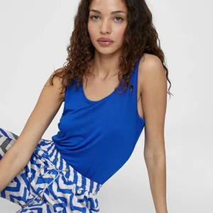 Lola Casademunt Camisetas Y Tops<Camiseta lisa de tirantes CALDERA