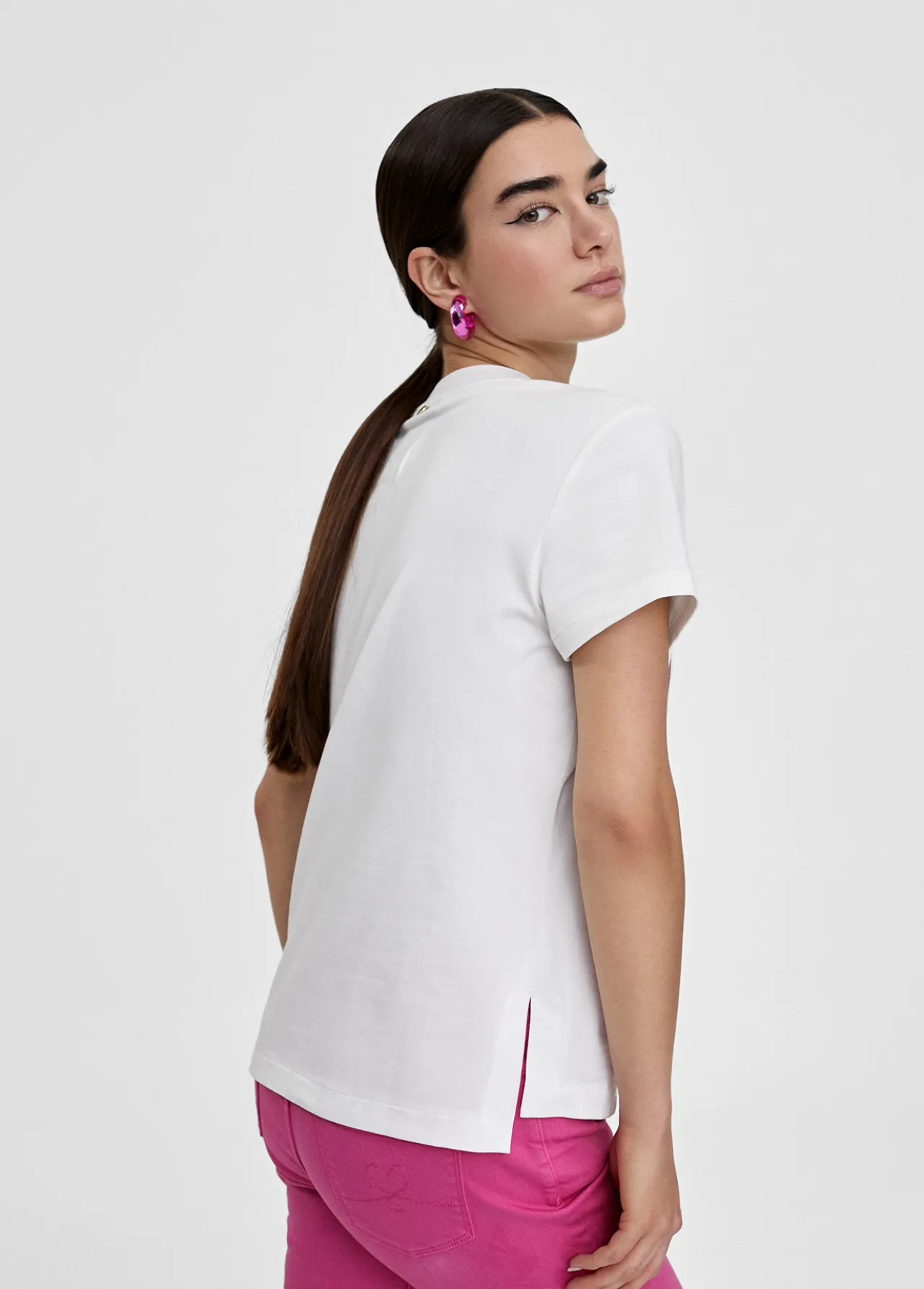 camiseta_lola_pretty_5.webp Lola Casademunt Camisetas Y Tops<Camiseta Lola Pretty BLANCO-ROSA