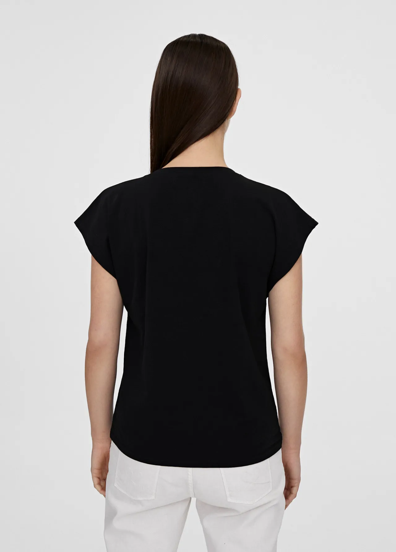 camiseta_more_is_more_2-1.webp Lola Casademunt Camisetas Y Tops<Camiseta more is more NEGRO-BLANCO