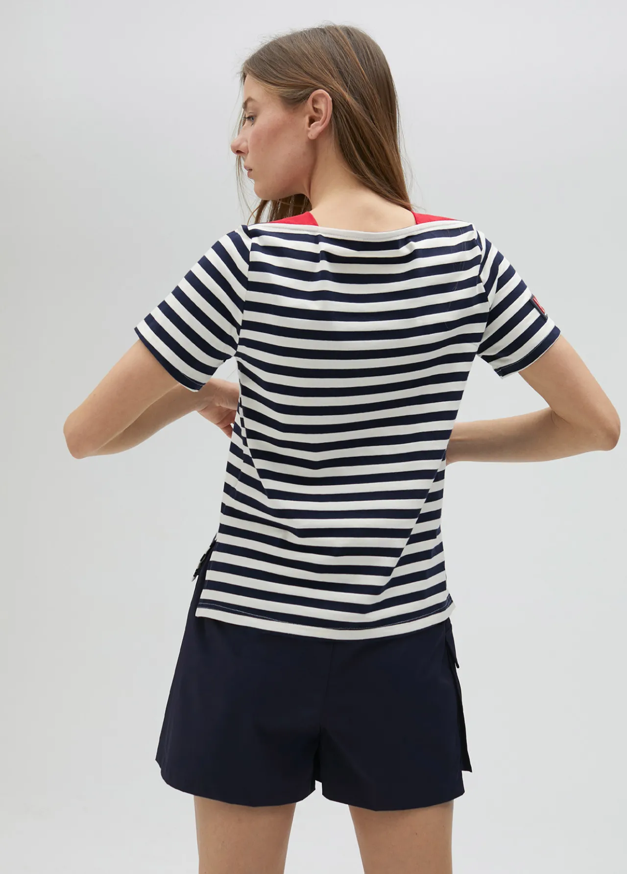 camiseta_rayas_manga_corta_en_algodn___lola_casademunt_6.webp Lola Casademunt Camisetas Y Tops<Camiseta rayas manga corta en algodón 100% - Lola Casademunt AZUL-BLANCO