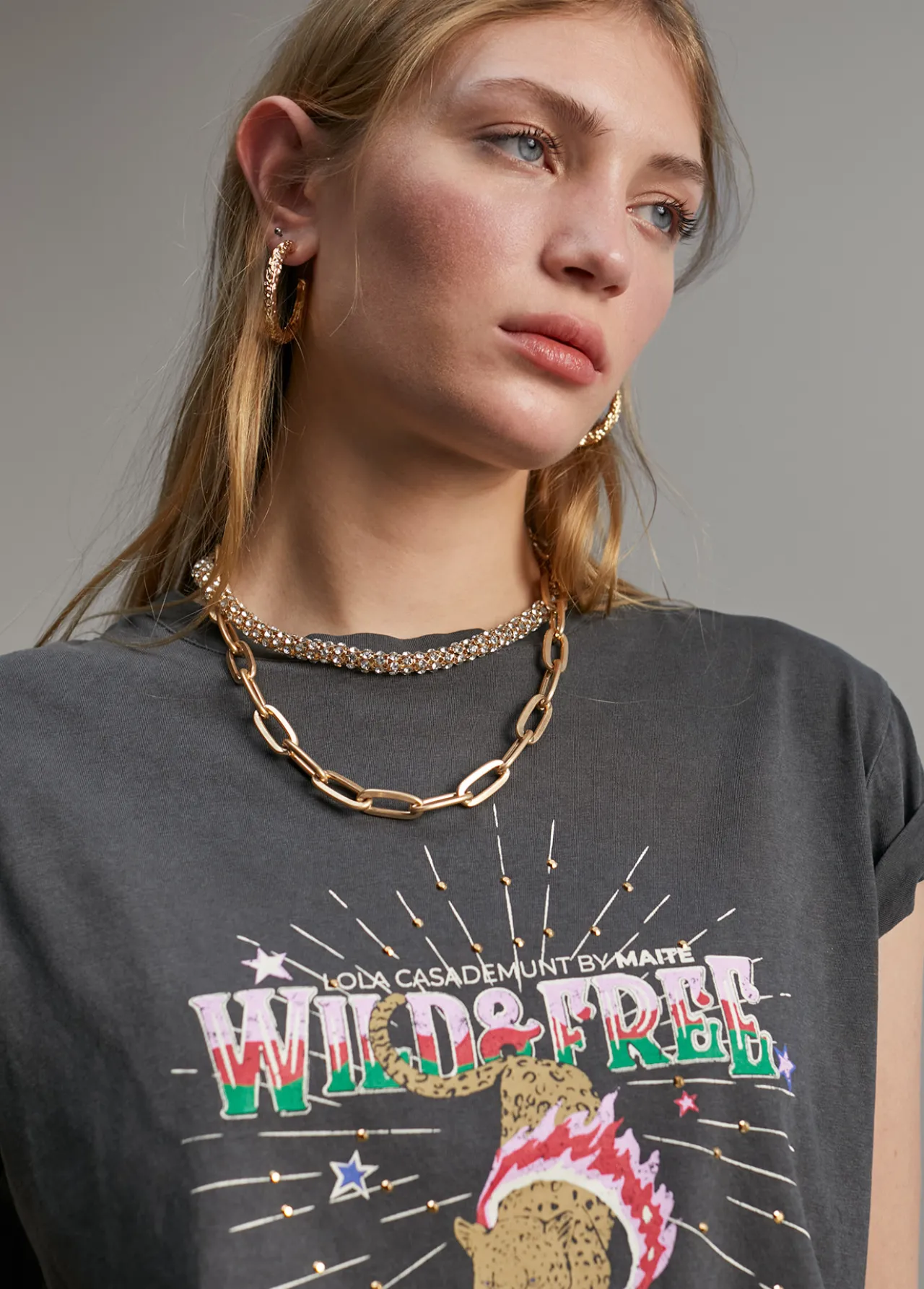 camiseta_tigre_desgastada_3.webp Lola Casademunt Camisetas Y Tops<Camiseta tigre desgastada GRISOSCURO