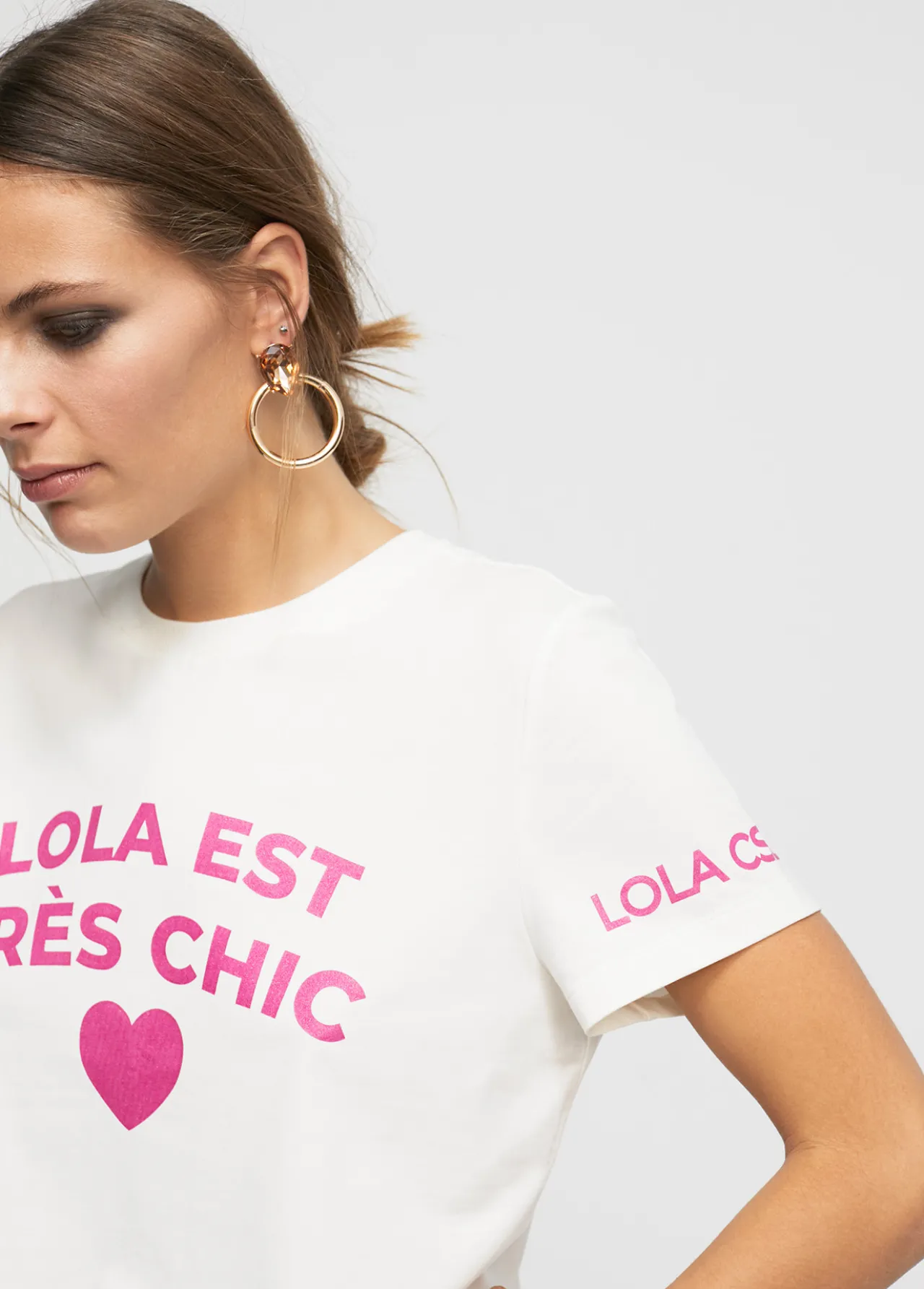 camiseta_trs_chic_7.webp Lola Casademunt Camisetas Y Tops<Camiseta Très Chic BLANCO