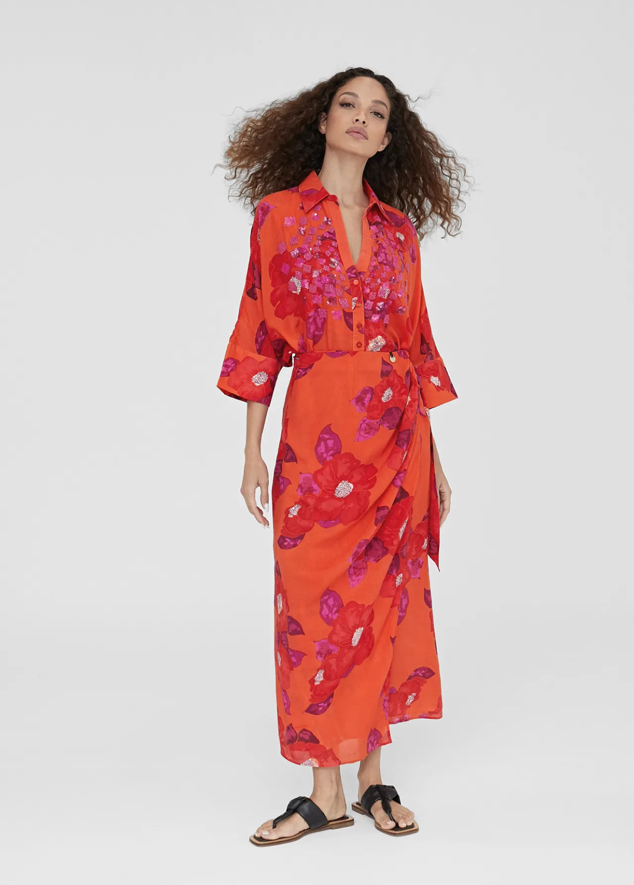 camisola_estampado_floral_5.webp Lola Casademunt Baño<Camisola estampado floral NARANJA-ROSA