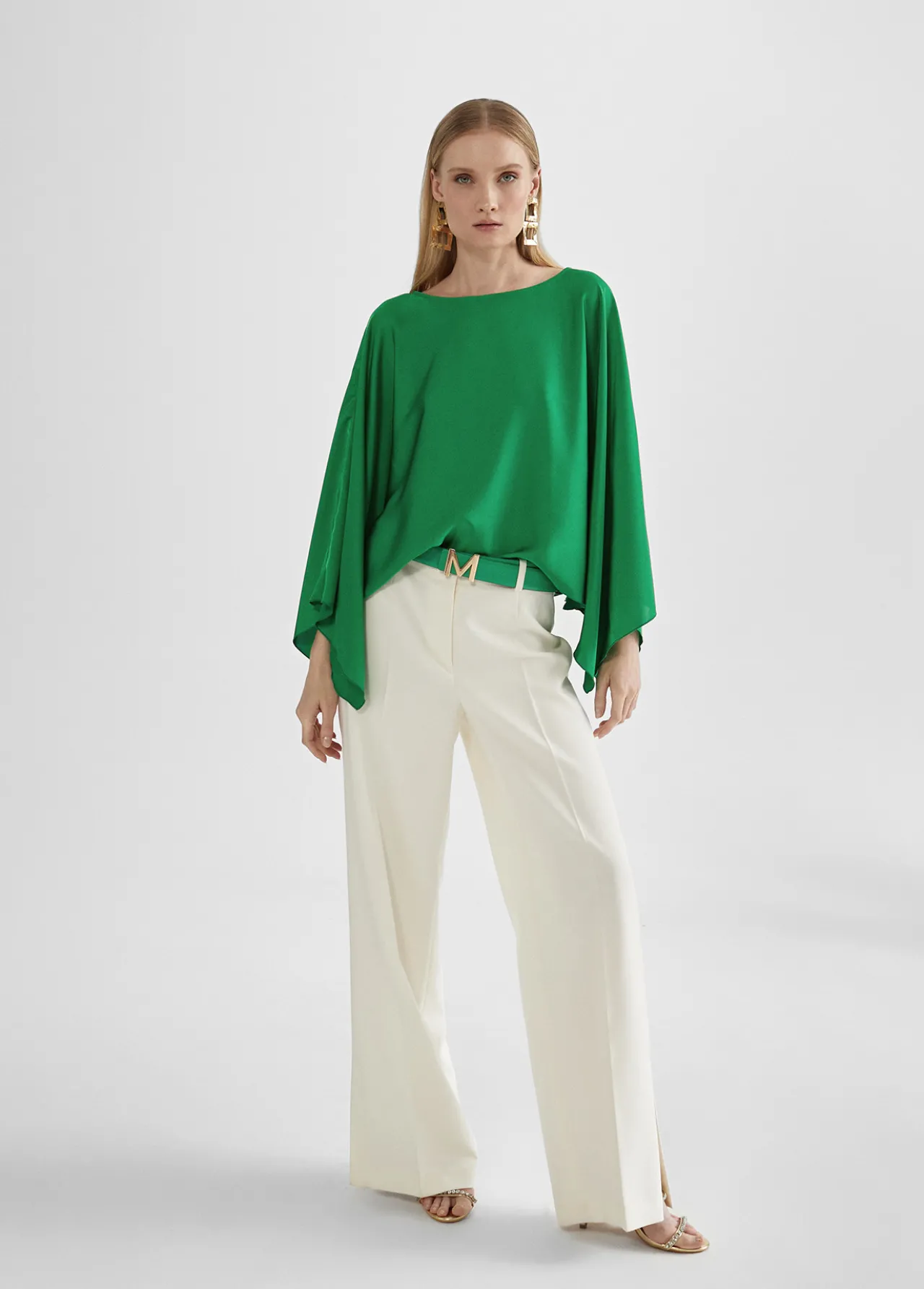 capa_tapabrazos_1.webp Lola Casademunt Camisetas Y Tops | Camisas Y Blusas<Capa tapabrazos VERDE