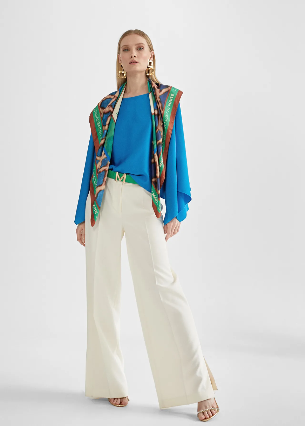 capa_tipo_blusa_4.webp Lola Casademunt Camisetas Y Tops | Camisas Y Blusas<Capa tipo blusa VERDE