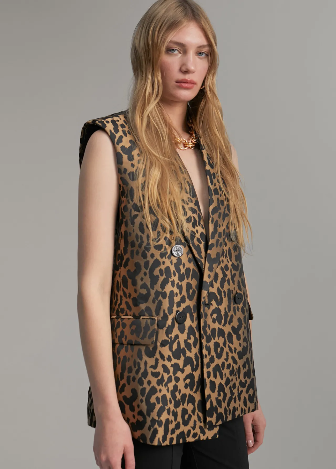 chaleco_animal_print_5.webp Lola Casademunt Animal Print | Chalecos<Chaleco animal print NEGRO-MARRON