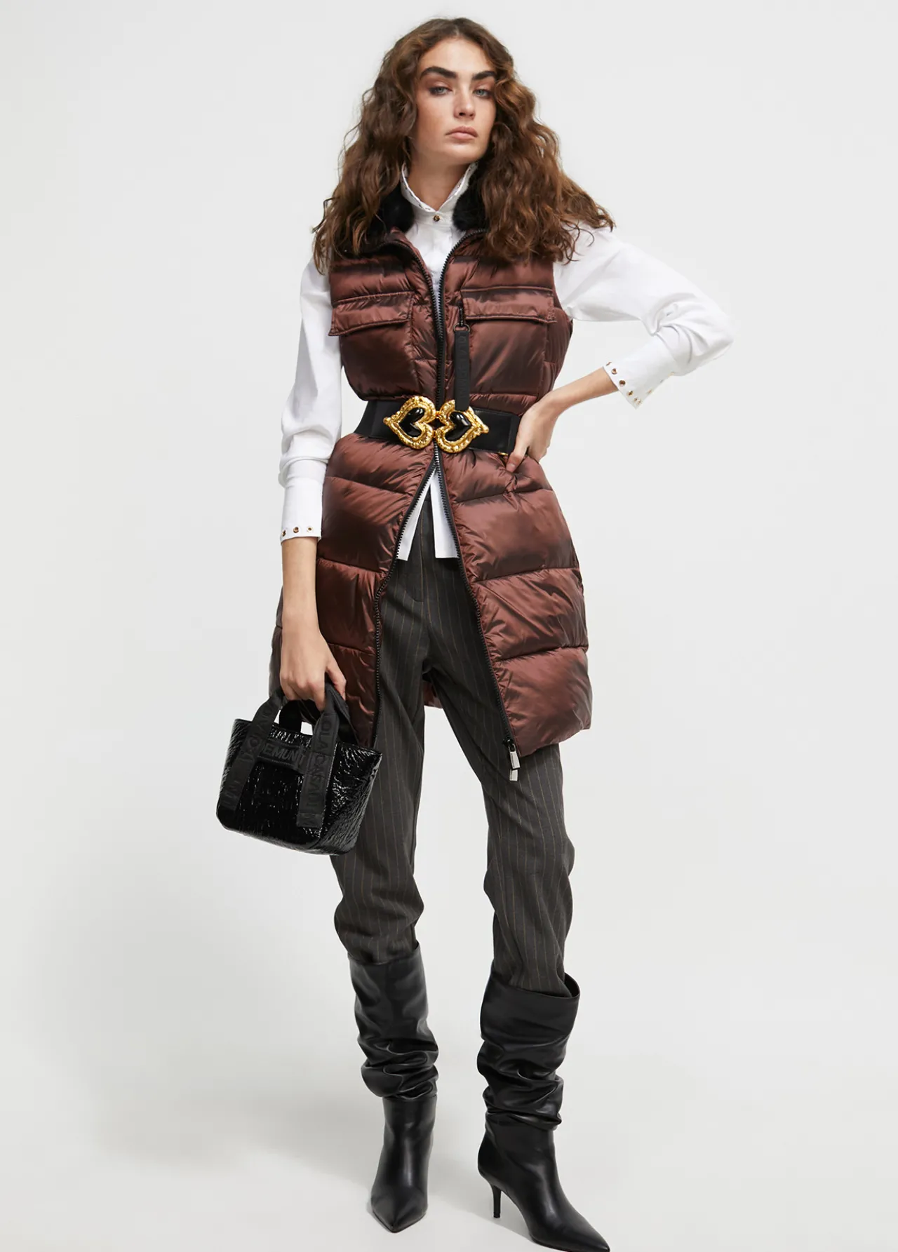 chaleco_cuello_pelo_5.webp Lola Casademunt Chalecos<Chaleco cuello pelo COBRE