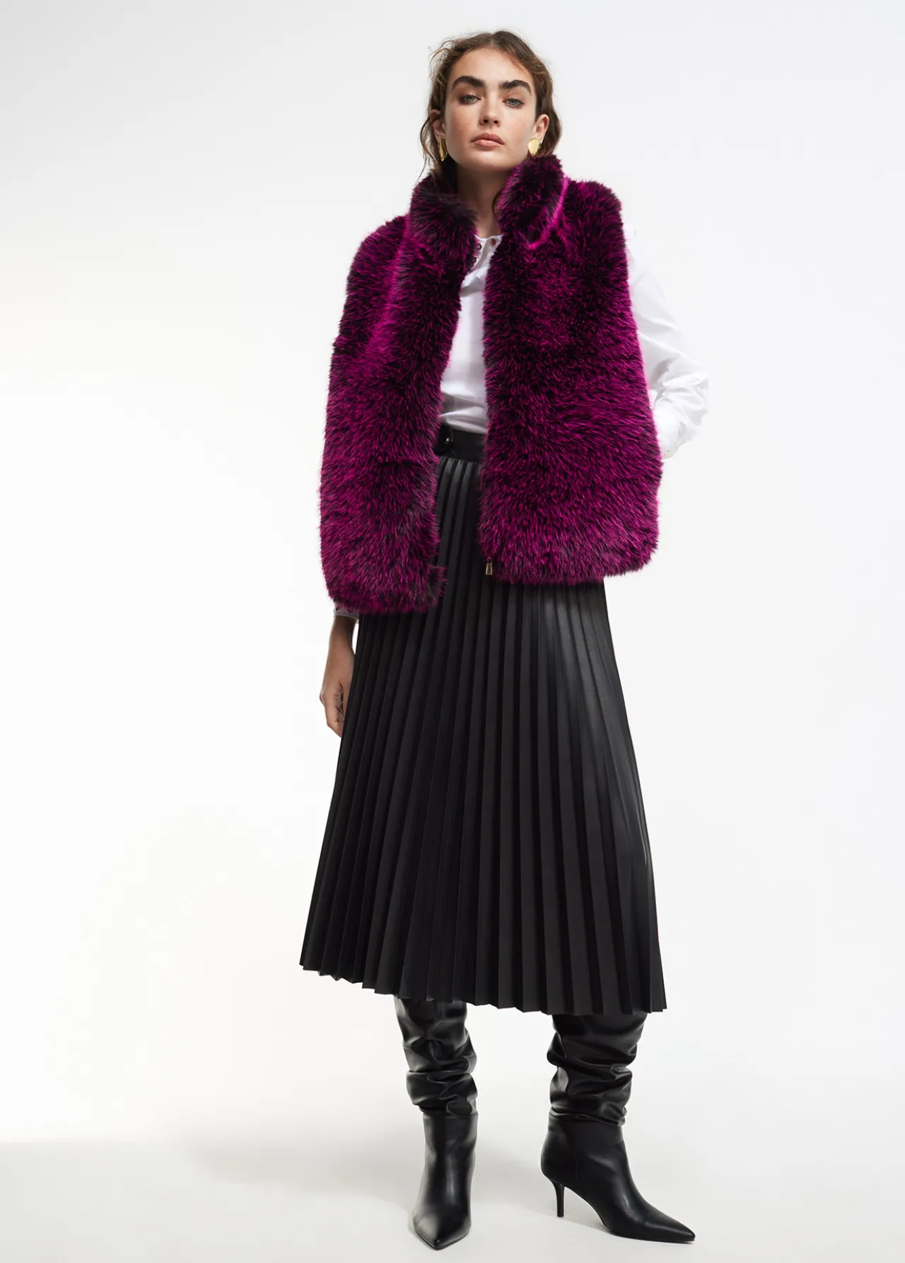chaleco_de_pelo_4.webp Lola Casademunt Chalecos<Chaleco de pelo ROSA