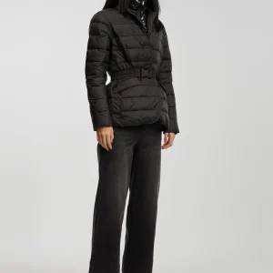 Lola Casademunt Abrigos Y Cazadoras | Chaquetas Y Gabardinas<Chaqueta acolchada con cinturón NEGRO