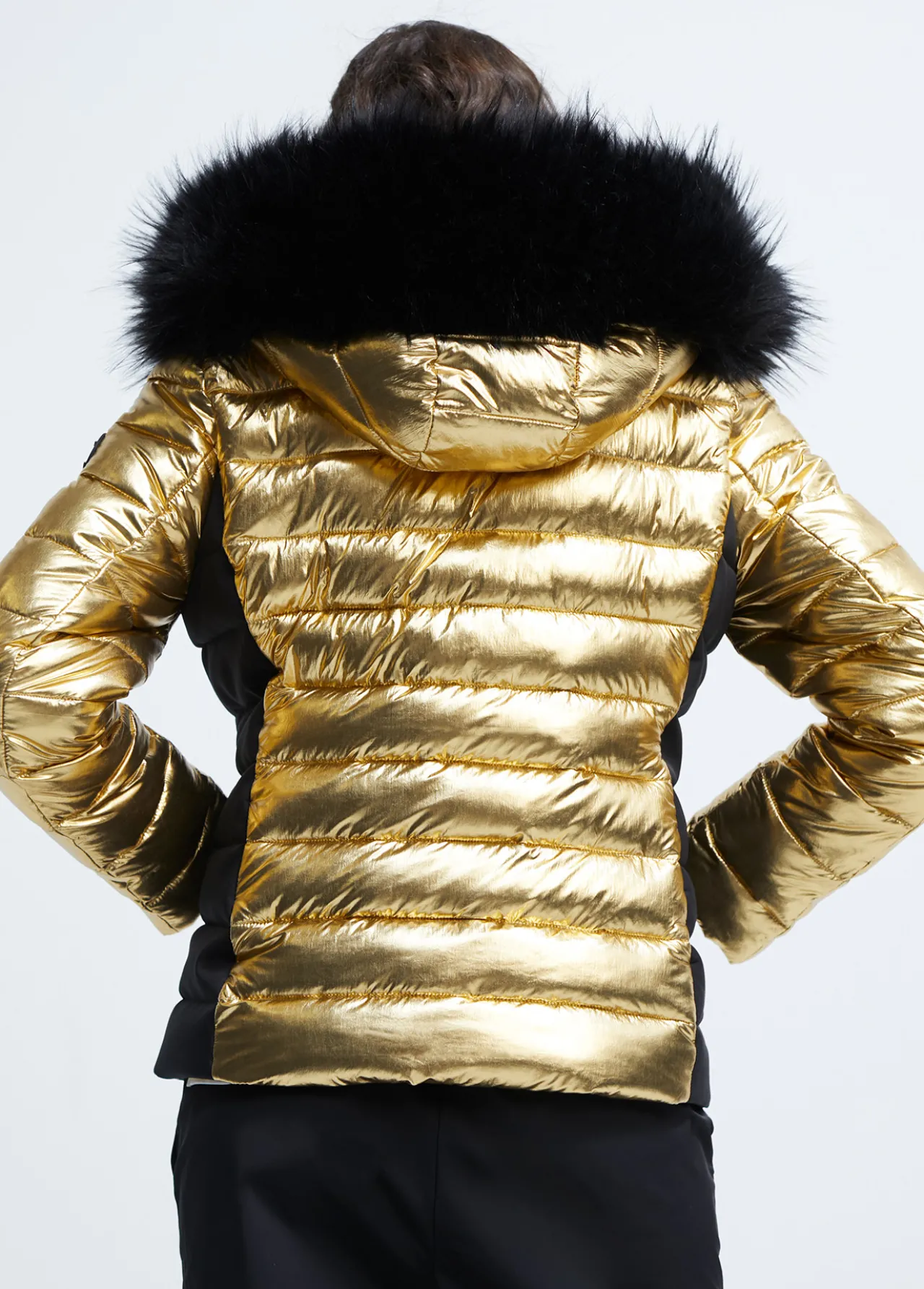 chaqueta_acolchada_metalizada_5-1.webp Lola Casademunt Abrigos Y Cazadoras<chaqueta acolchada metalizada DORADO