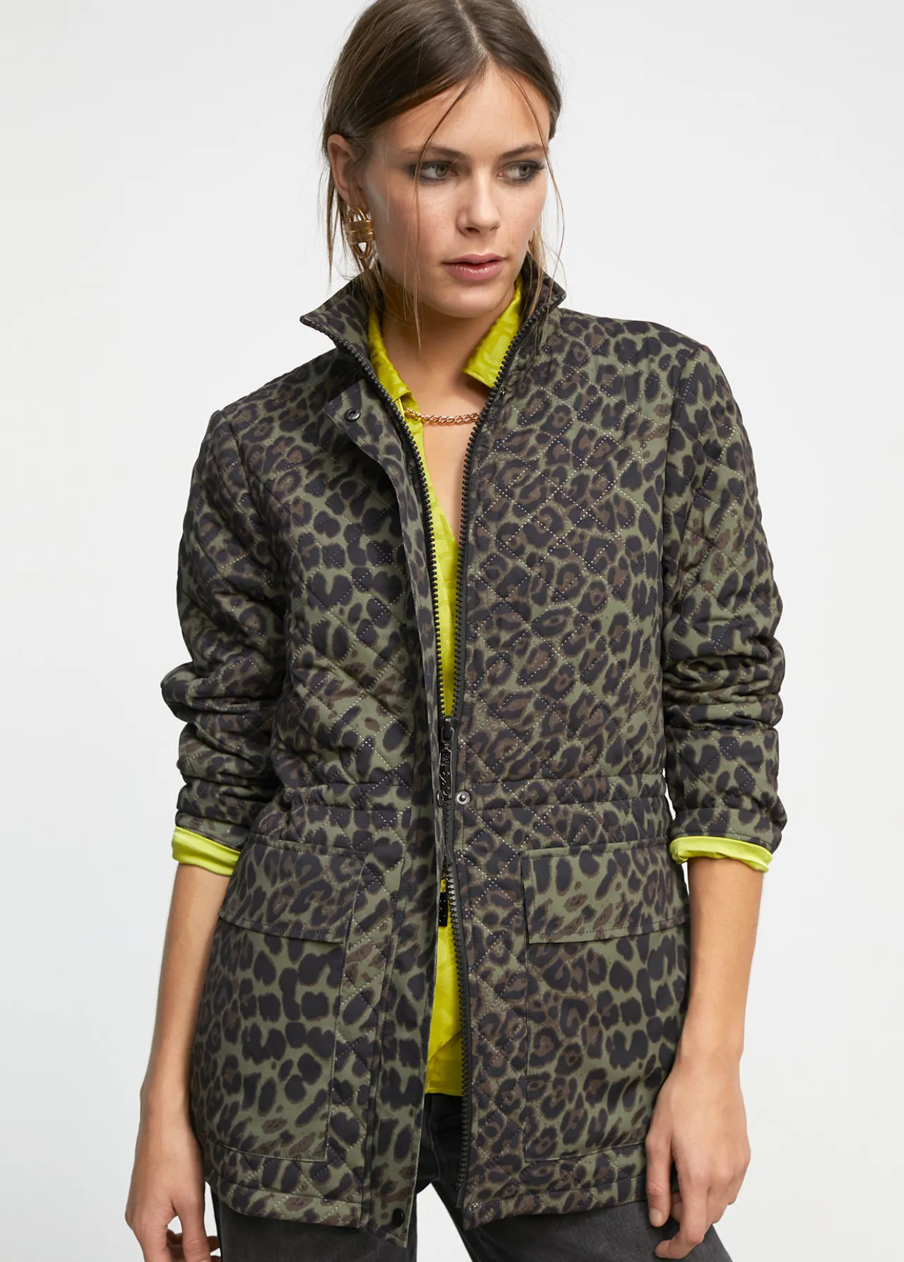 chaqueta_animal_print_0.webp Lola Casademunt Animal Print | Abrigos Y Cazadoras<Chaqueta animal print NEGRO-VERDE