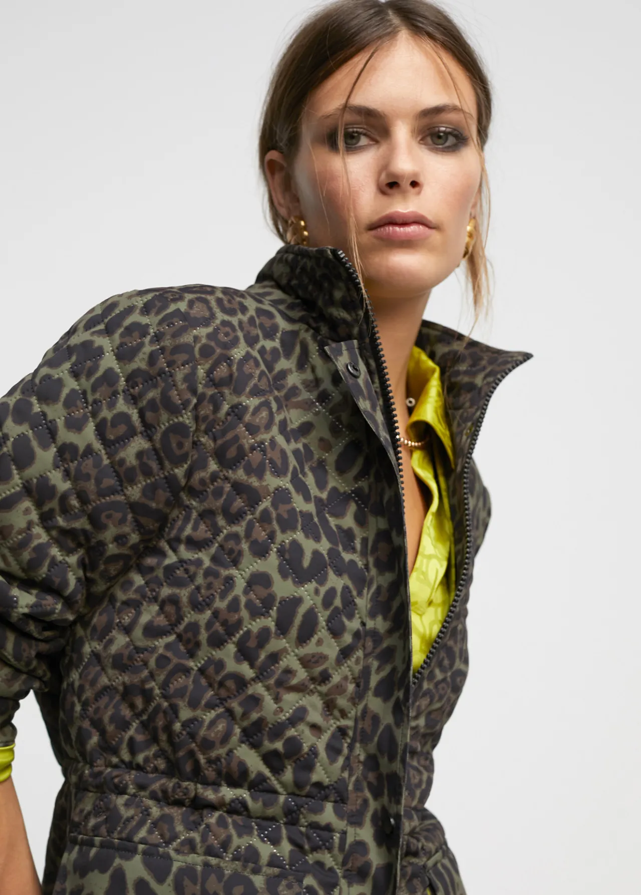 chaqueta_animal_print_5.webp Lola Casademunt Animal Print | Abrigos Y Cazadoras<Chaqueta animal print NEGRO-VERDE