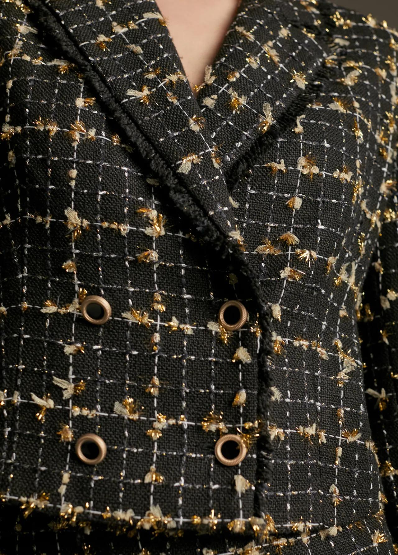 chaqueta_perfecto_cuadros_3.webp Lola Casademunt Chaquetas Y Gabardinas | Americanas Y Blazers<Chaqueta perfecto cuadros NEGRO-MARRON