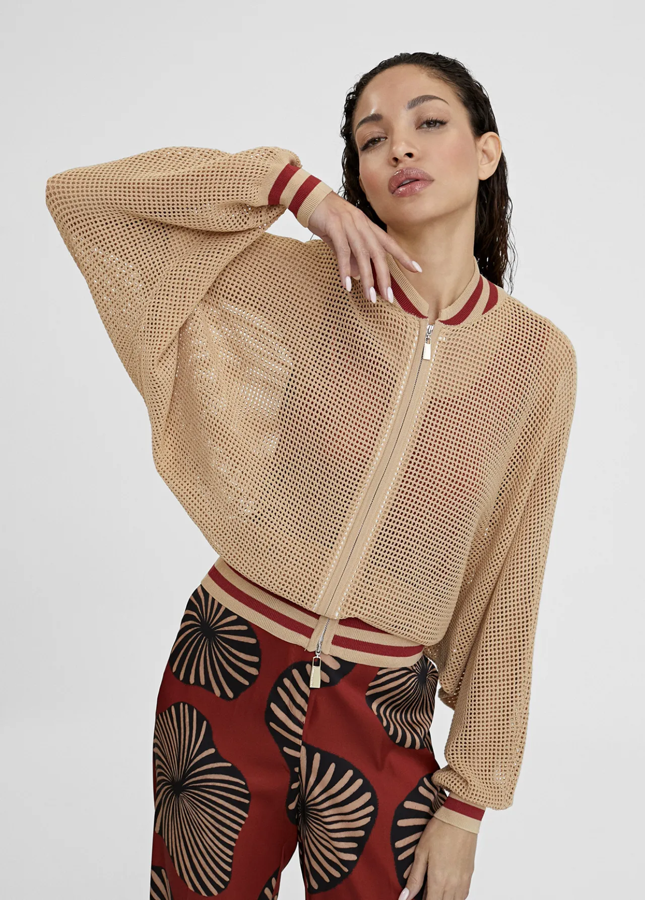 chaqueta_punto_oversize_0.webp Lola Casademunt Chaquetas Y Gabardinas<Chaqueta punto oversize BEIG