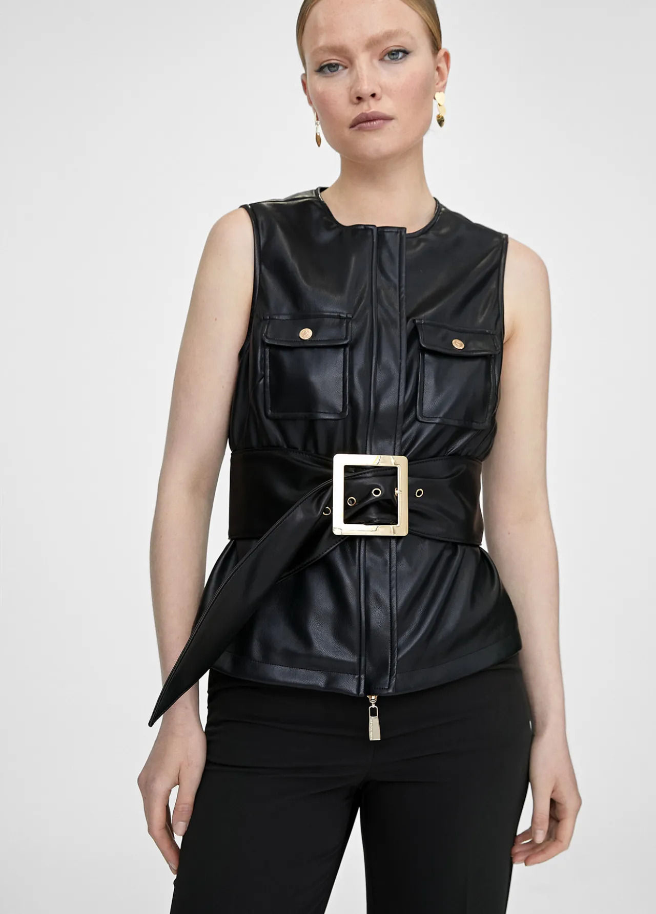 cinturn_ancho_con_maxi_hebilla_5.webp Lola Casademunt Accesorios<Cinturón ancho con maxi hebilla NEGRO
