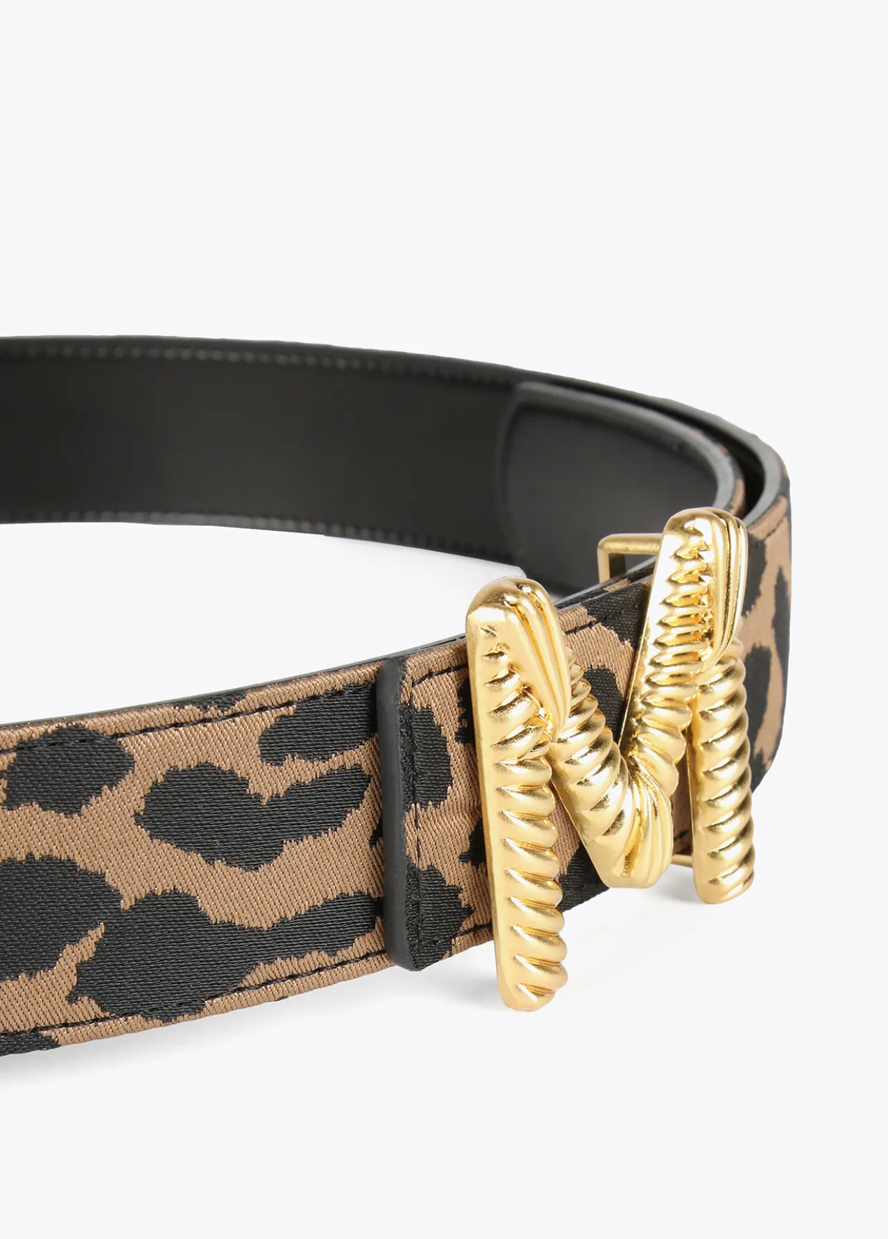 cinturn_reversible_estampado_animal_y_negro_5.webp Lola Casademunt Animal Print | Cinturones<Cinturón reversible estampado animal y negro CRUDO-NEGRO