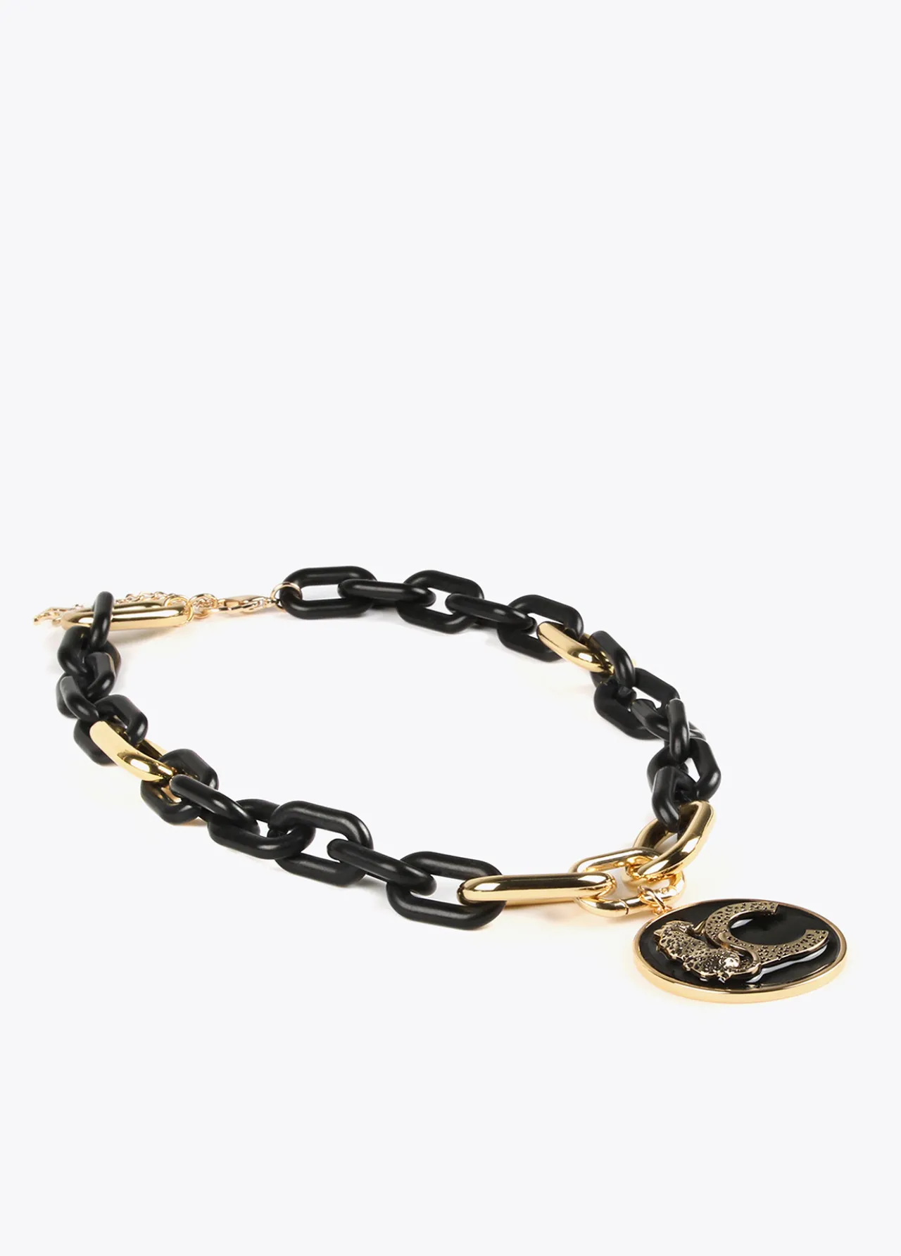 collar_con_medalln_1.webp Lola Casademunt Collares<Collar con medallón METAL-NEGRO