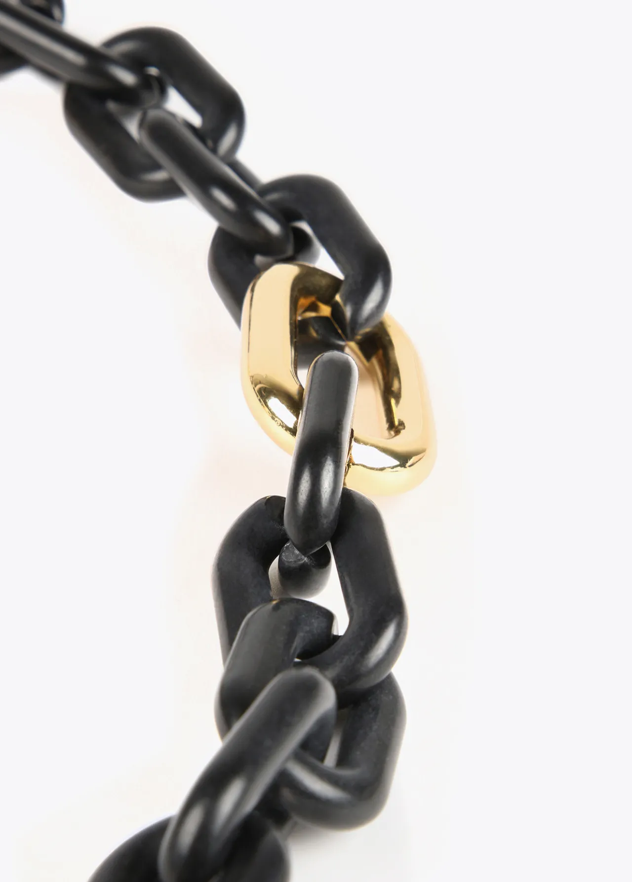 collar_con_medalln_4.webp Lola Casademunt Collares<Collar con medallón METAL-NEGRO