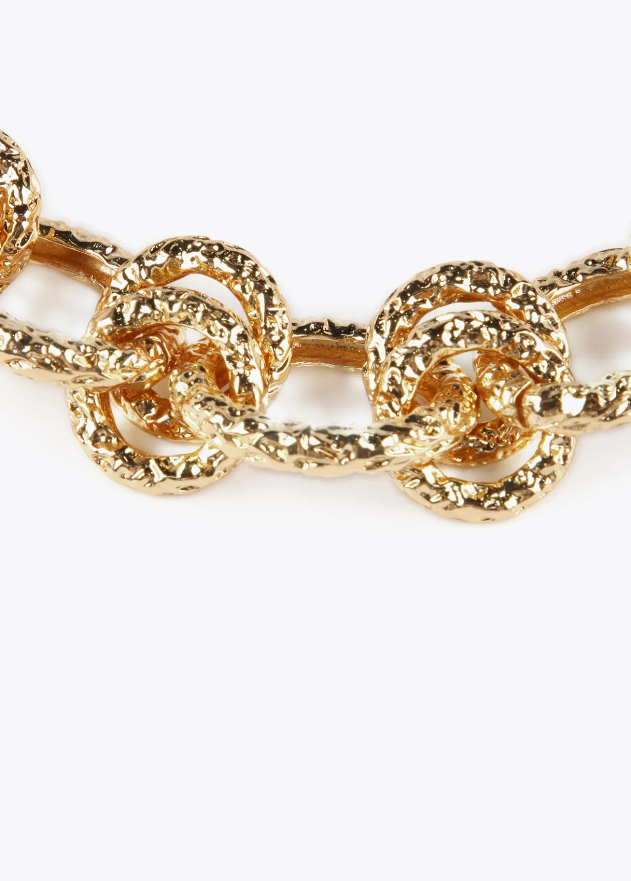 collar_gargantilla_dorada_con_textura_1.webp Lola Casademunt Collares<Collar gargantilla dorada con textura DORADO