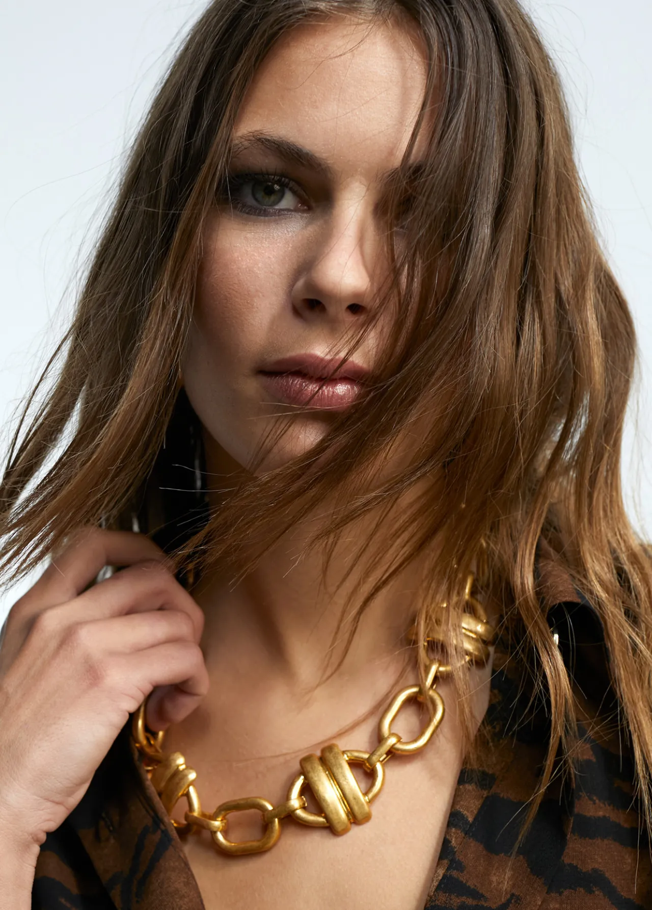 collar_gargantilla_dorado_5.webp Lola Casademunt Collares<Collar gargantilla DORADO