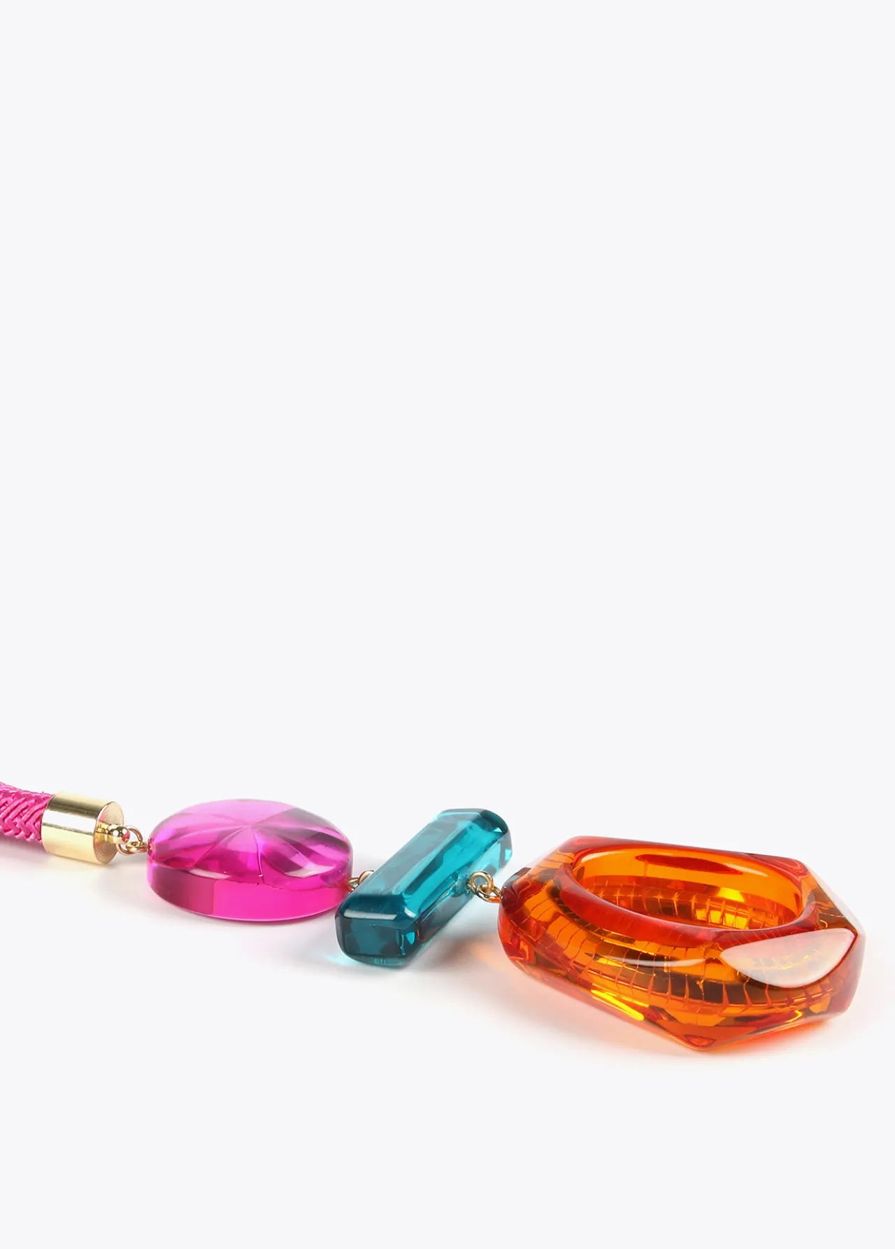 collar_maxi_piezas_de_colores_2-1.webp Lola Casademunt Bisuteria<Collar maxi piezas de colores FUCSIA