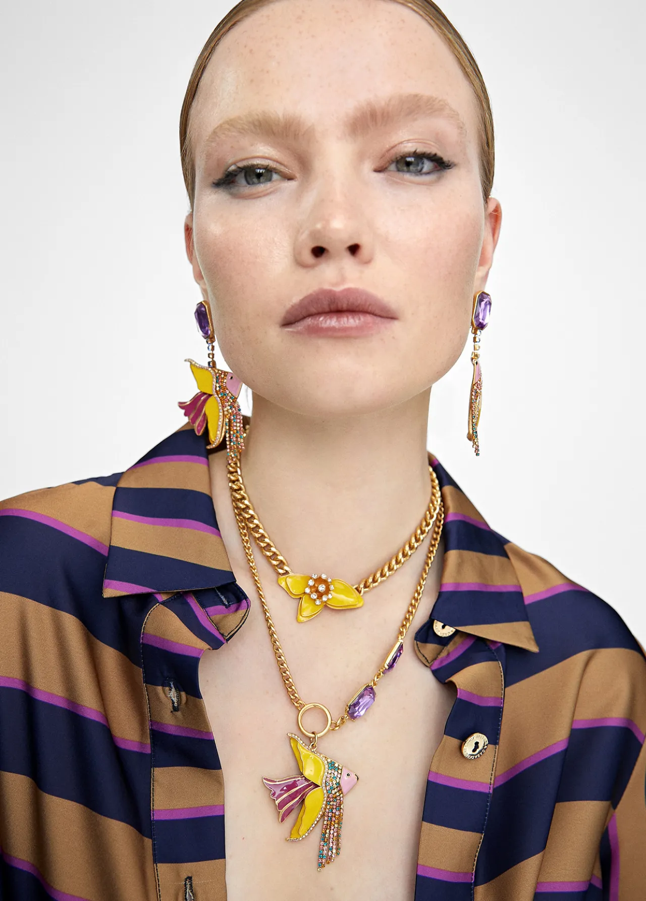 collar_multicadena_con_colgante_5.webp Lola Casademunt Bisuteria<Collar multicadena con colgante LILA-AMARILLO