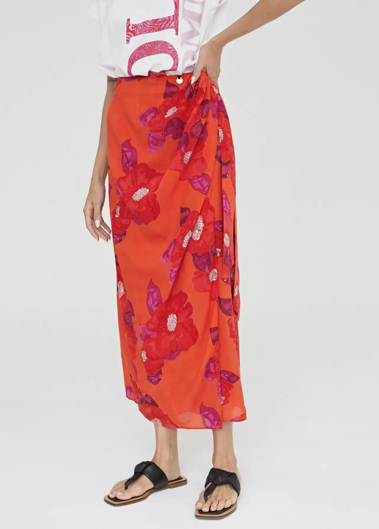 falda_estampada_tipo_pareo_2-1.webp Lola Casademunt Accesorios | Vestidos Y Faldas<Falda estampada tipo pareo NARANJA-ROSA