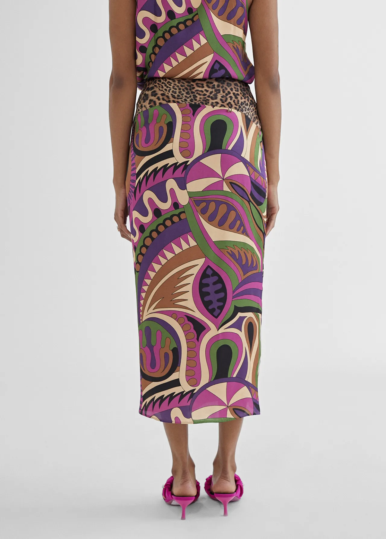 falda_pareo_estampada_3.webp Lola Casademunt Vestidos Y Faldas<Falda pareo estampada LILA-NEGRO