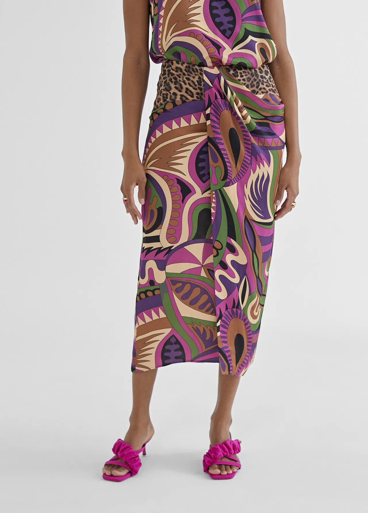 falda_pareo_estampada_5.webp Lola Casademunt Vestidos Y Faldas<Falda pareo estampada LILA-NEGRO