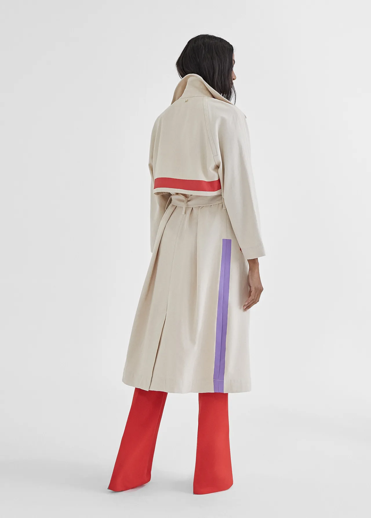 gabardina_color_4.webp Lola Casademunt Chaquetas Y Gabardinas<Gabardina color CRUDO