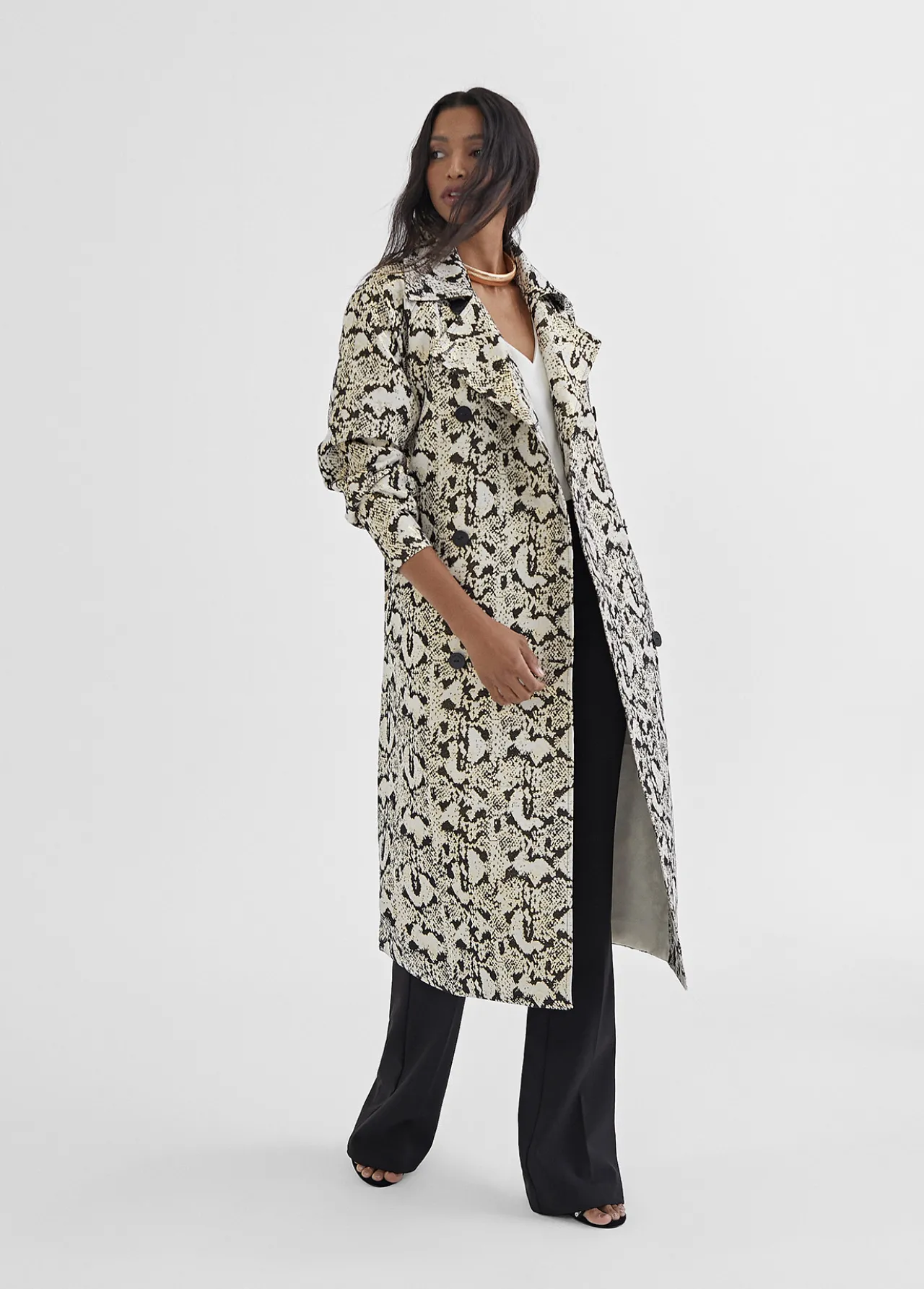 gabardina_efecto_serpiente_0.webp Lola Casademunt Chaquetas Y Gabardinas | Abrigos Y Cazadoras<Gabardina efecto serpiente NEGRO-MARRON
