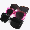 Lola Casademunt Gafas<Gafas de sol fabricadas en acetato con forma cuadrada. Varillas personalizadas. NEGRO-MARRON