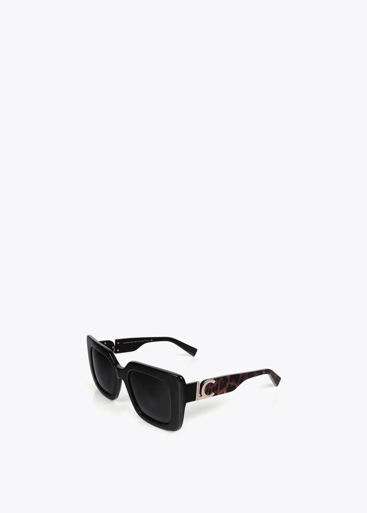 gafas_de_sol_fabricadas_en_acetato_con_forma_cuadrada_varillas_personalizadas_2.webp Lola Casademunt Gafas<Gafas de sol fabricadas en acetato con forma cuadrada. Varillas personalizadas. NEGRO-MARRON