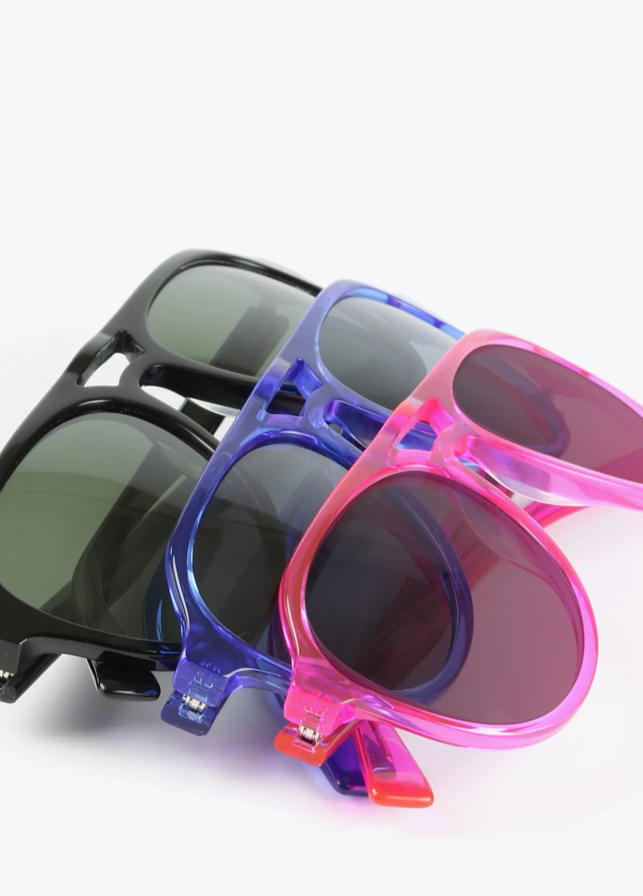 gafas_de_sol_tipo_aviador_2-2.webp Lola Casademunt Otros Complementos | Gafas<Gafas de sol tipo aviador NEGRO