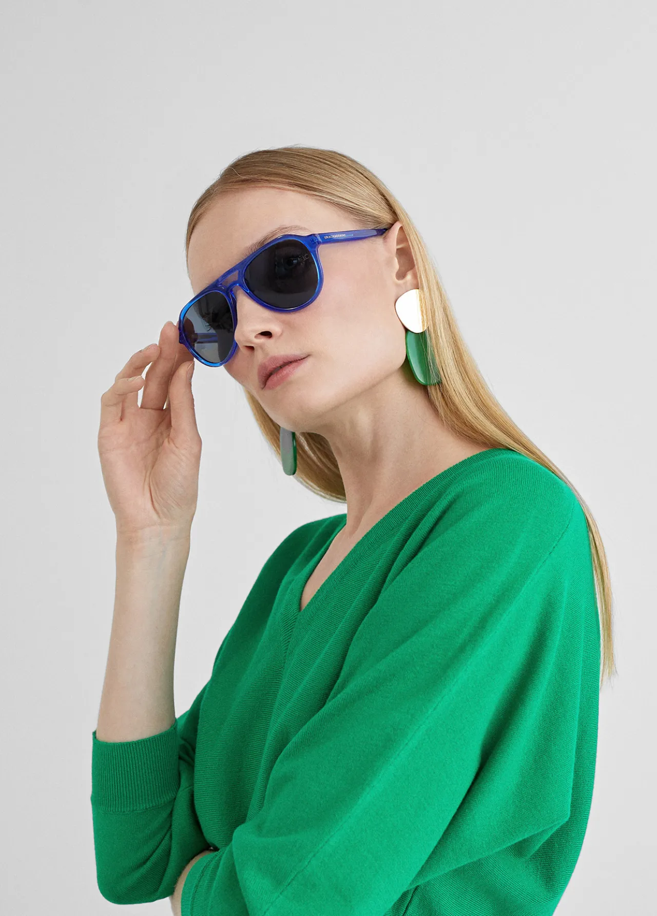 gafas_de_sol_tipo_aviador_4-2.webp Lola Casademunt Otros Complementos | Gafas<Gafas de sol tipo aviador NEGRO