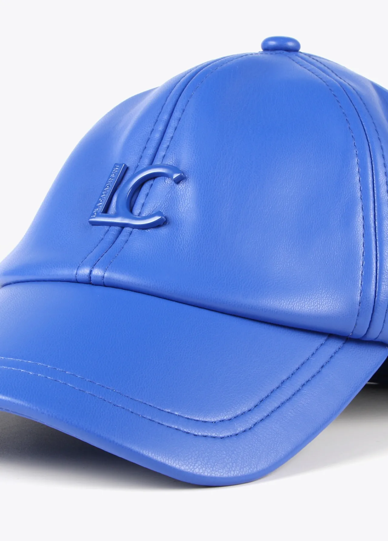 gorra_efecto_piel_1-1.webp Lola Casademunt Gorros Sombreros Y Guantes<Gorra efecto piel ROSA