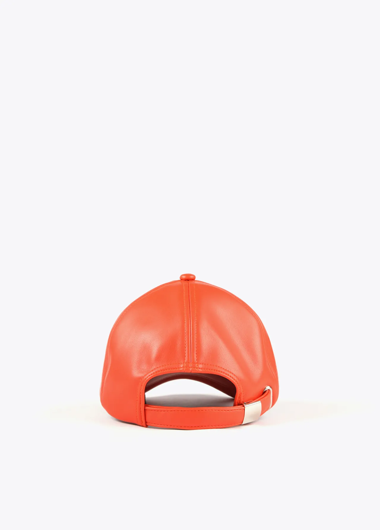 gorra_efecto_piel_4-3.webp Lola Casademunt Gorros Sombreros Y Guantes<Gorra efecto piel ROSA