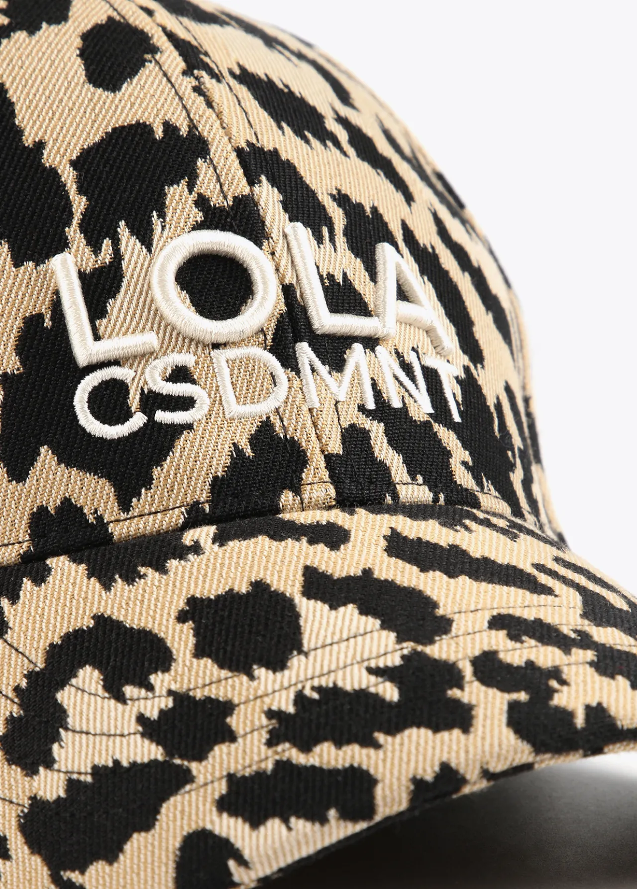 gorra_visera_animal_print_3.webp Lola Casademunt Accesorios | Baño<Gorra visera animal print CRUDO-MARRON