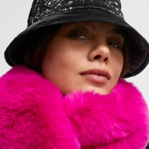 Lola Casademunt Gorros Sombreros Y Guantes<Gorro tipo bucket acolchado NEGRO
