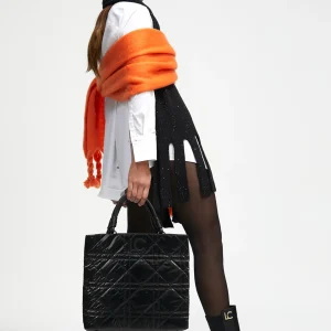 Lola Casademunt Gorros Sombreros Y Guantes<Gorro tipo bucket acolchado NEGRO