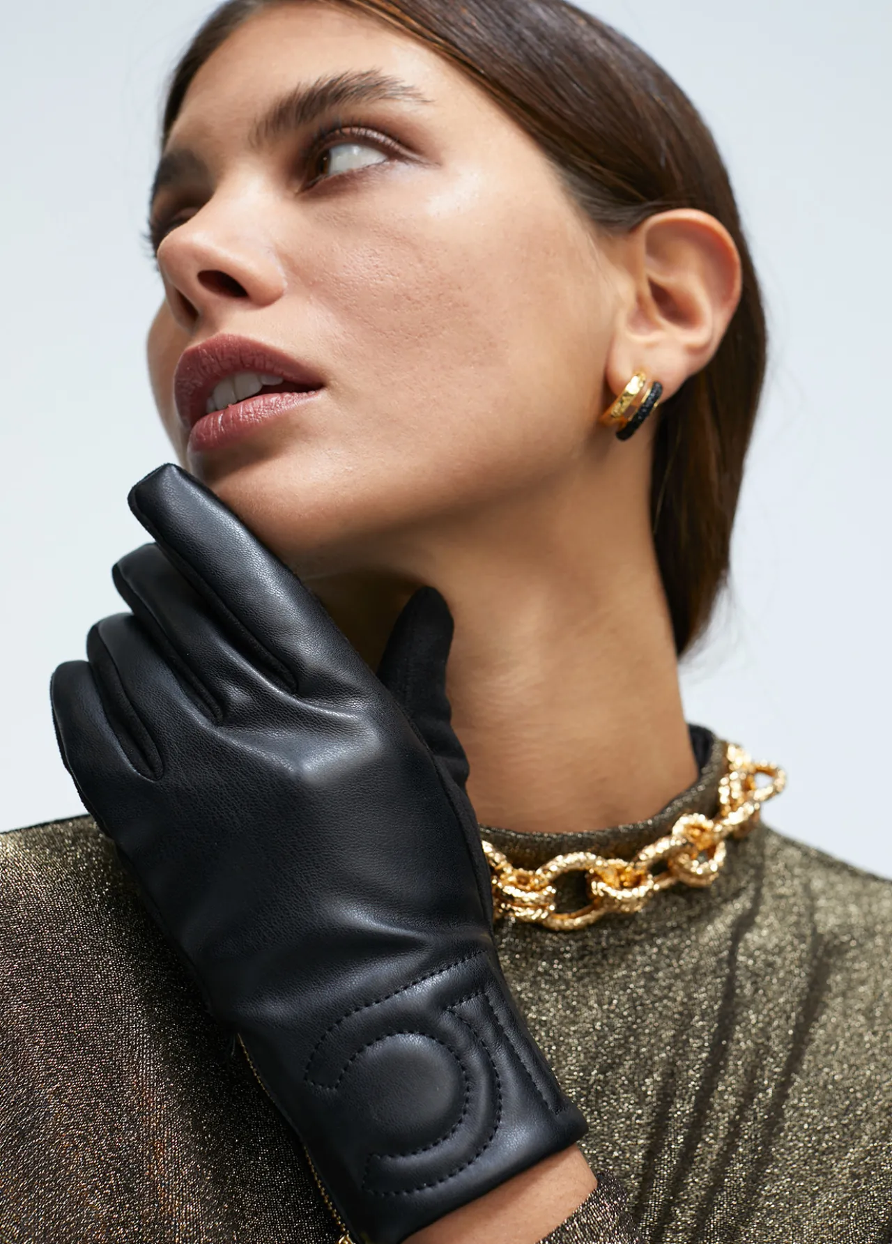 guantes_efecto_piel_1-1.webp Lola Casademunt Gorros Sombreros Y Guantes<Guantes efecto piel NEGRO