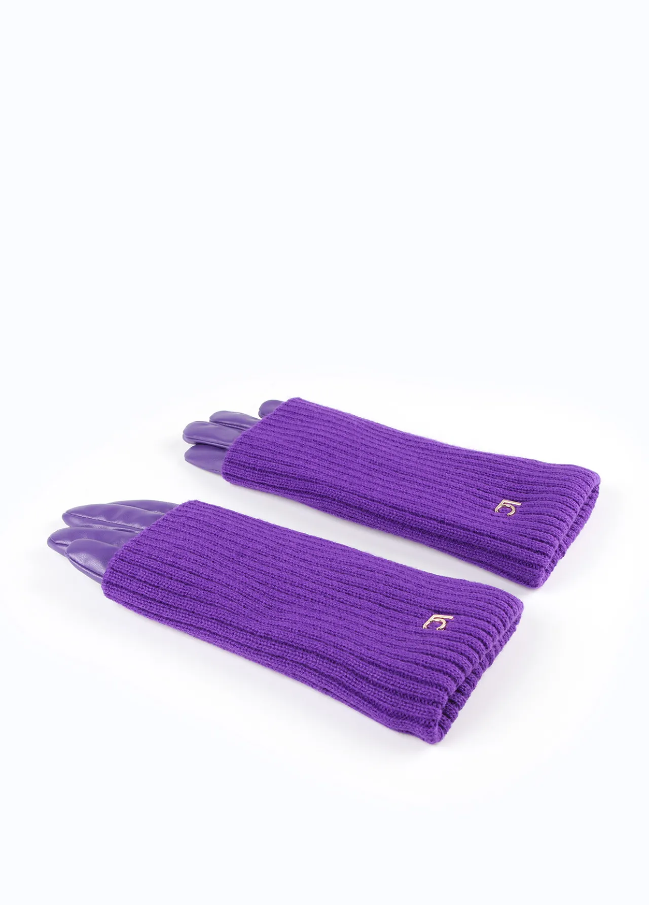 guantes_puo_canal_3-1.webp Lola Casademunt Gorros Sombreros Y Guantes<Guantes puño canalé CAMEL