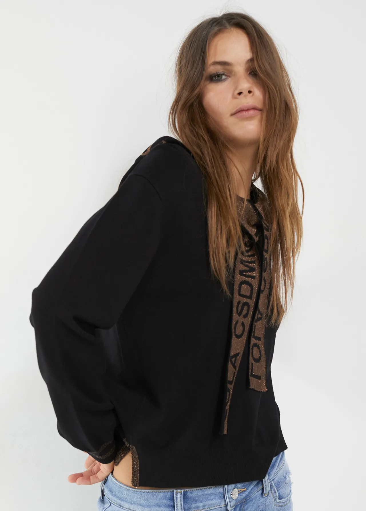 jersey_con_capucha_5.webp Lola Casademunt Punto<Jersey con capucha NEGRO-METAL