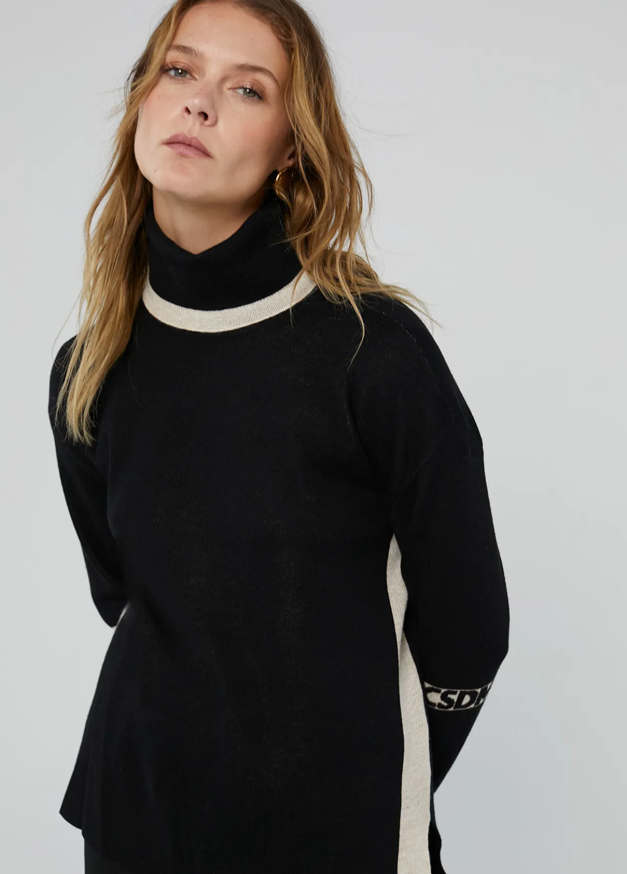 jersey_cuello_alto_0-1.webp Lola Casademunt Punto<Jersey cuello alto MARRON-NARANJA