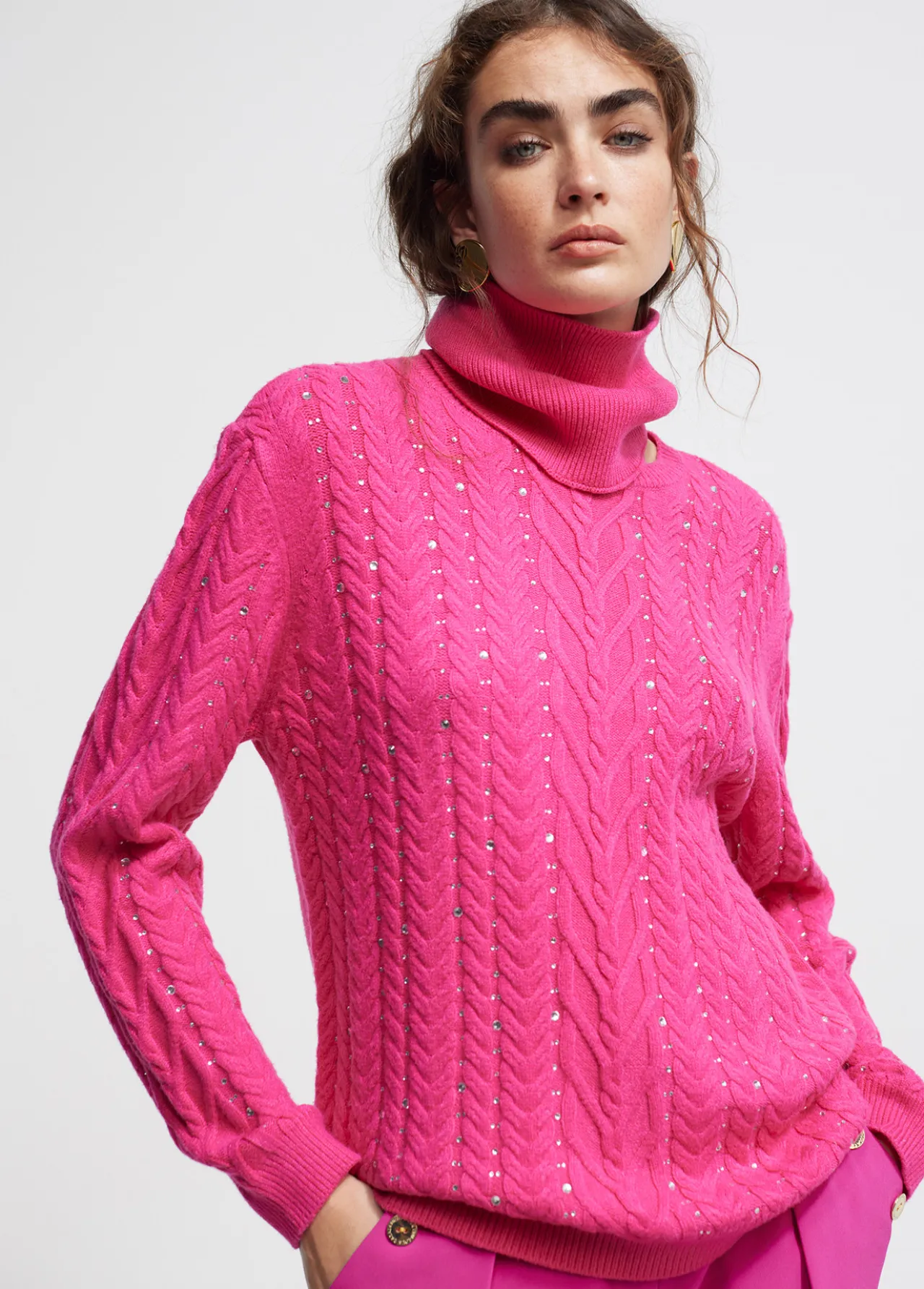 jersey_detalle_strass_0-3.webp Lola Casademunt Punto<Jersey detalle strass FUCSIA